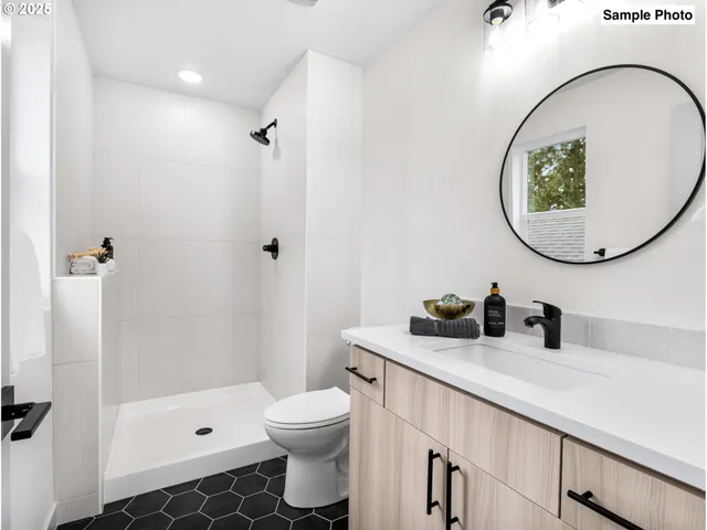 $349,900 | 7383 North Mobile Avenue, Portland, OR 97217