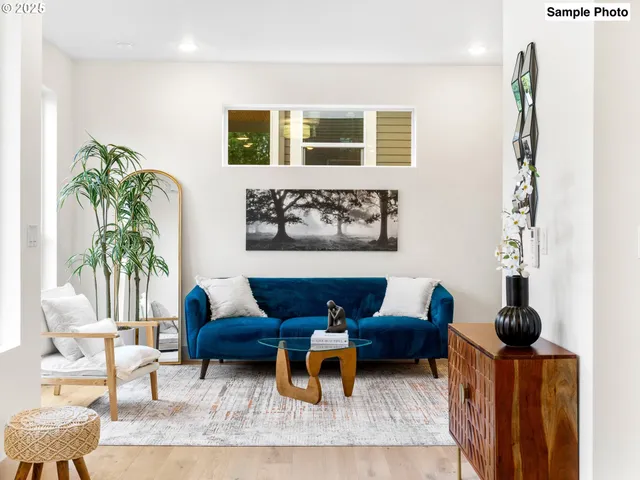 $349,900 | 7383 North Mobile Avenue, Portland, OR 97217