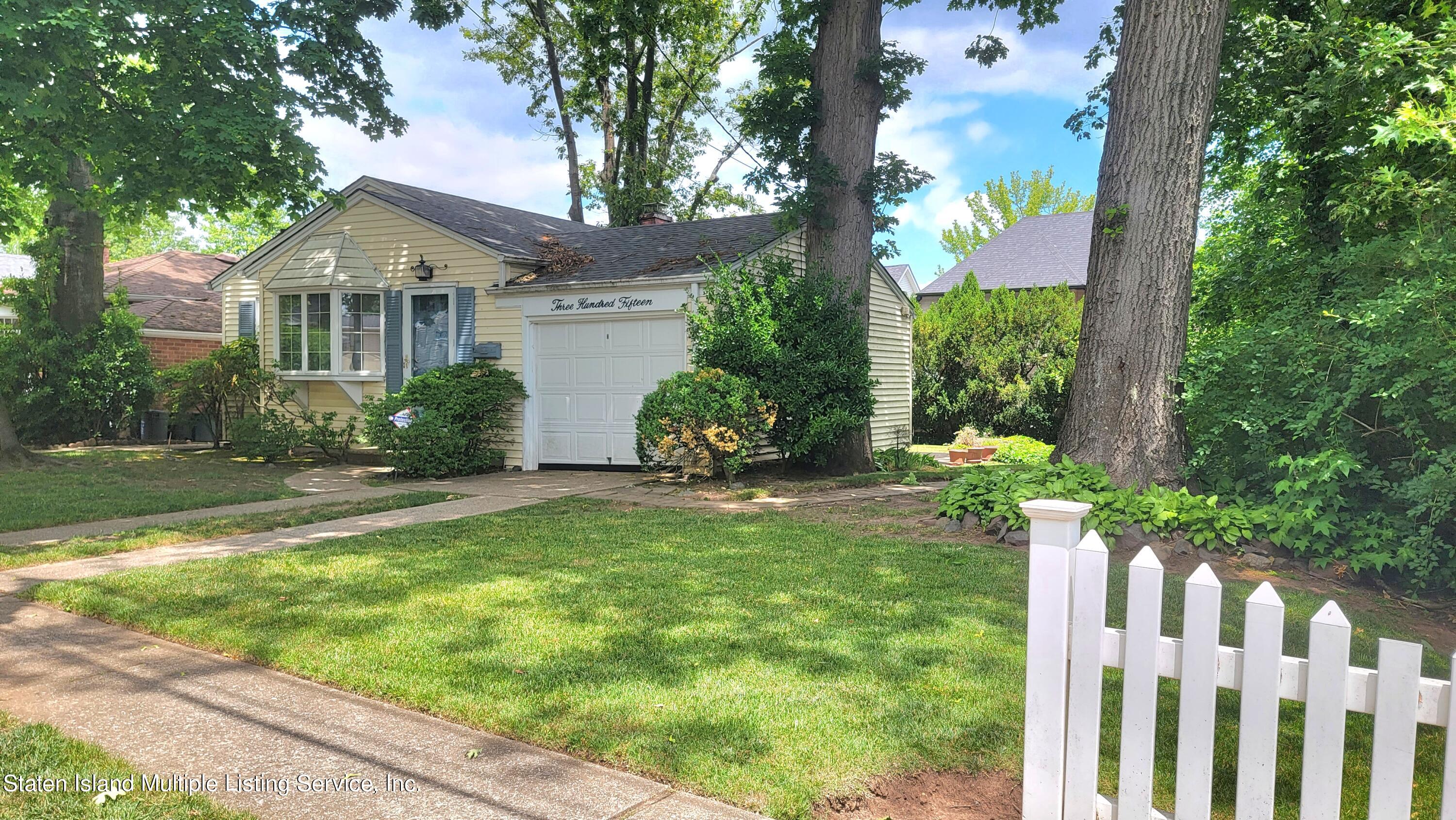 315 Beach Road Staten Island, NY 10312 - Photo 2 of 24 20230618_130451