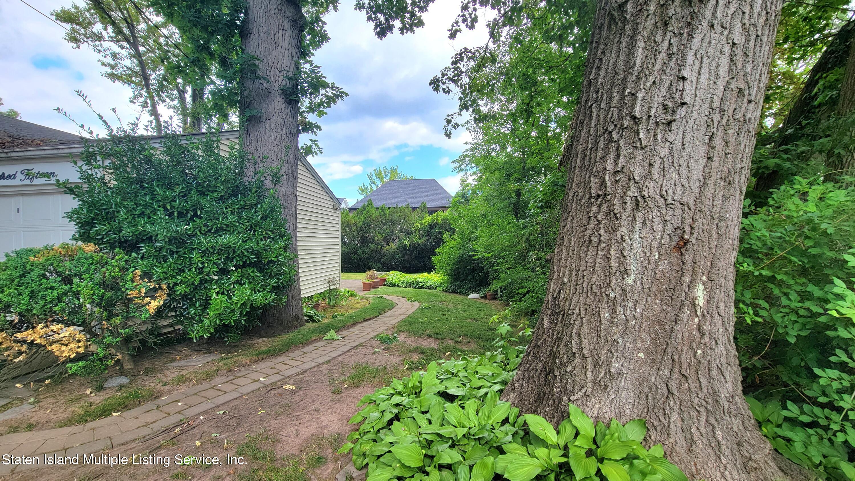 315 Beach Road Staten Island, NY 10312 - Photo 5 of 24 20230618_130631