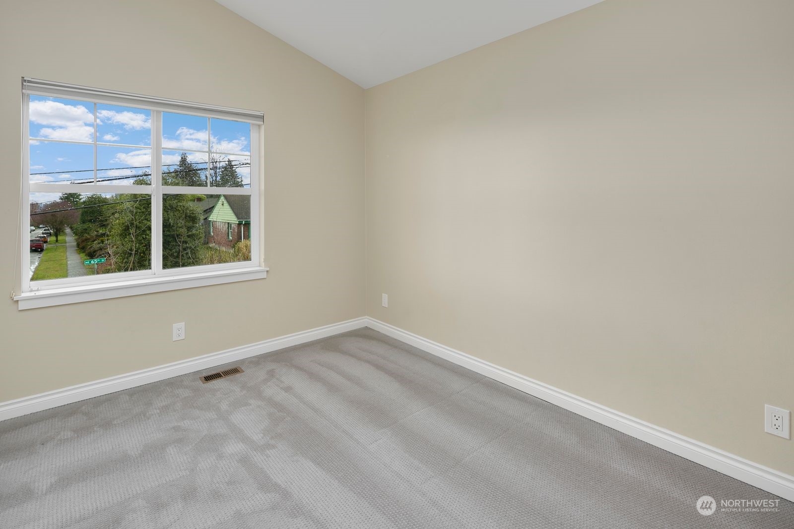 3616 Northeast 65th Street Seattle, WA 98115 - Photo 29 of 40 an empty room with a window