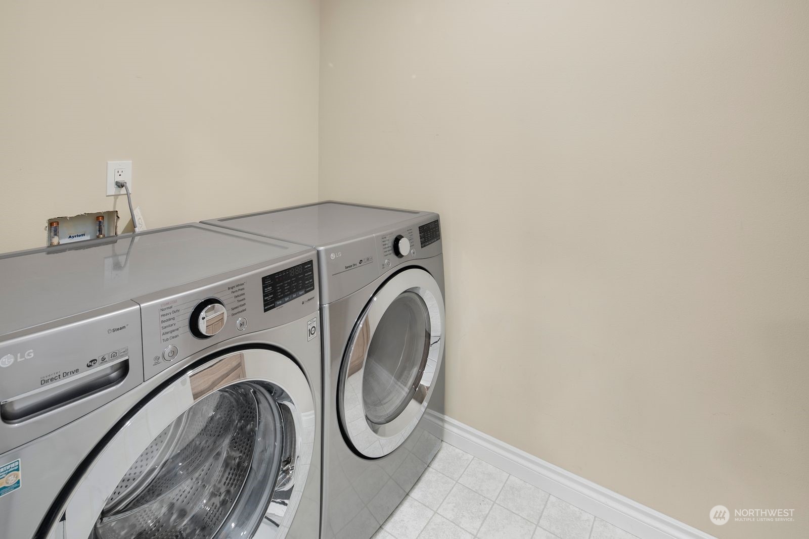 3616 Northeast 65th Street Seattle, WA 98115 - Photo 33 of 40 a utility room with dryer and washer