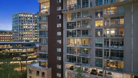 $825,000 | 800 West 5th Street, Unit 703, Austin, TX 78703