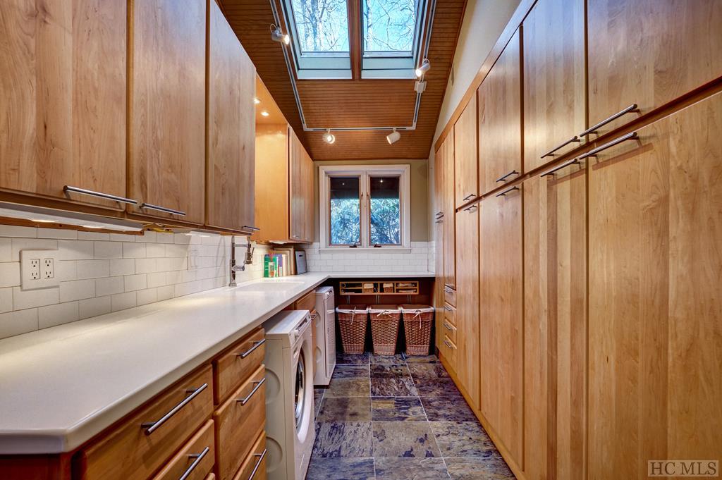 400 Old Toll Road Highlands, NC 28741 - Photo 11 of 28 Gallery Image 11