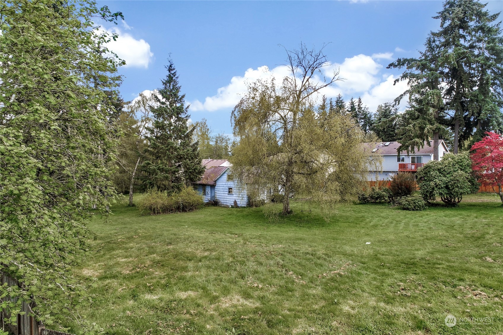 7815 Upper Ridge Road Everett, WA 98203 - Photo 6 of 14 a backyard of a house with lots of green space