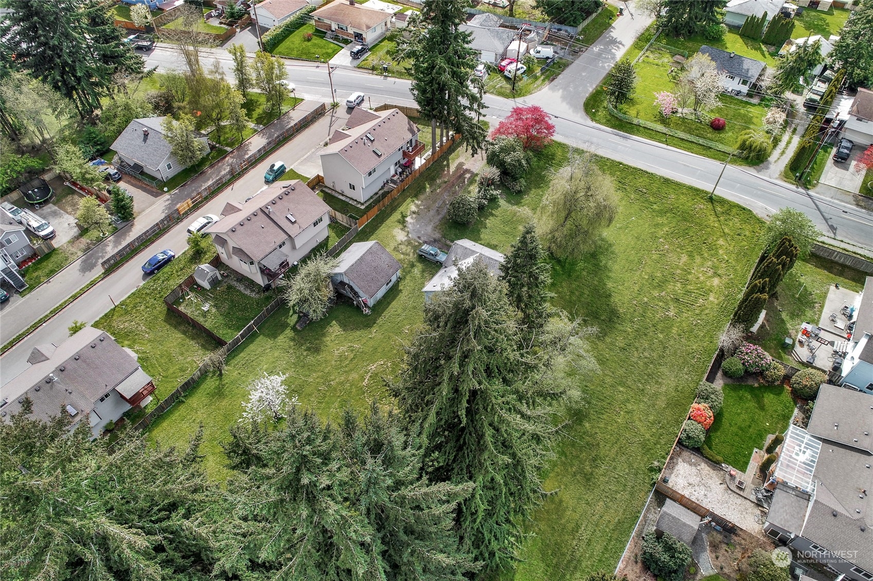 7815 Upper Ridge Road Everett, WA 98203 - Photo 7 of 14 an aerial view of a residential houses with outdoor space