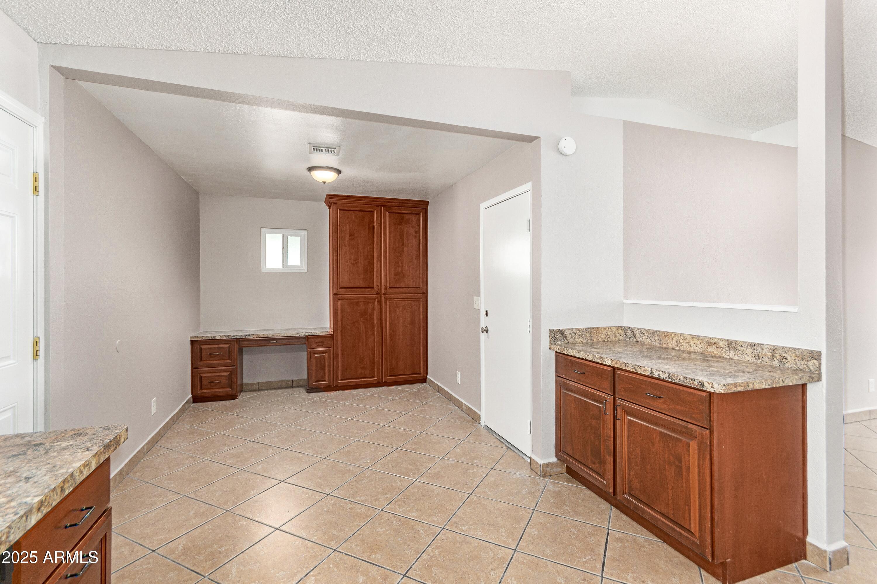 1412 East Carter Road Phoenix, AZ 85042 - Photo 26 of 31 Image 4