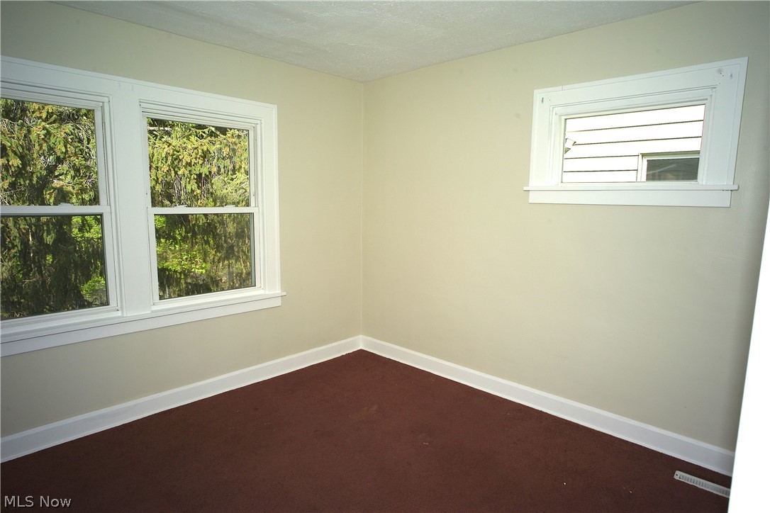 916 Dresden Road Cleveland Heights, OH 44112 - Photo 13 of 19 Gallery Image 13