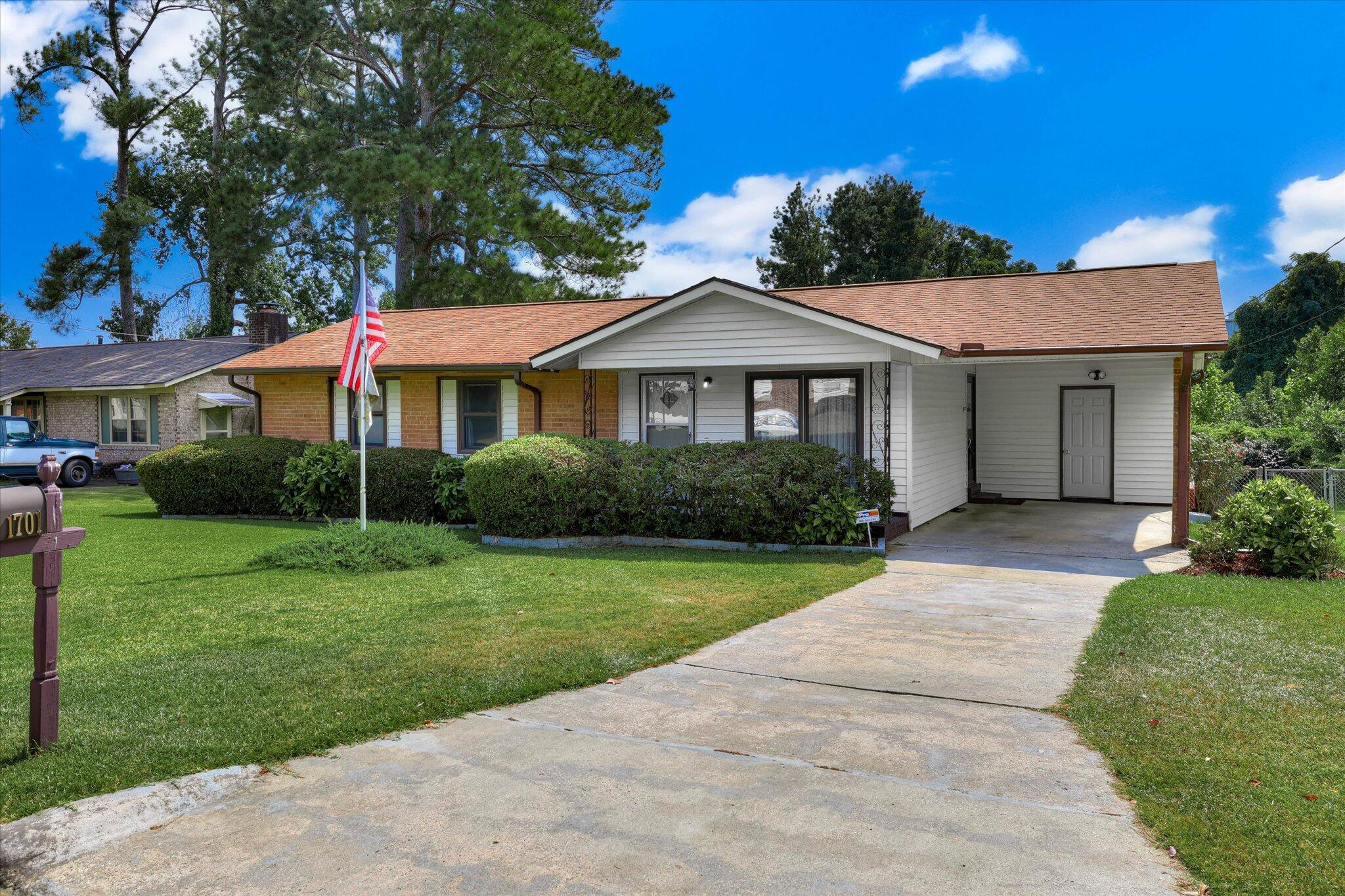 1701 Forest Creek Road Augusta, GA 30909 - Photo 4 of 41 04-104