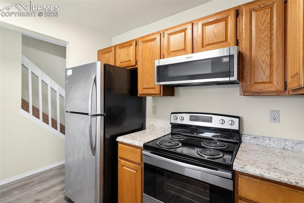 4301 Hunting Meadows Circle Colorado Springs, CO 80916 - Photo 5 of 17 Stainless steel appliances