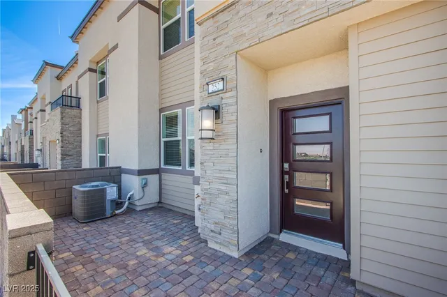 $2,000 | 252 Walsh Peak Avenue, Henderson, NV 89015