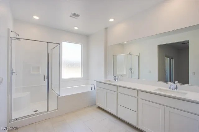 $2,000 | 252 Walsh Peak Avenue, Henderson, NV 89015