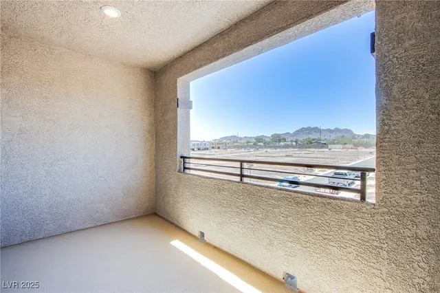 $2,000 | 252 Walsh Peak Avenue, Henderson, NV 89015