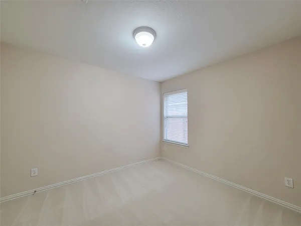 $2,250 | 6806 Haley Court, Pearland, TX 77584
