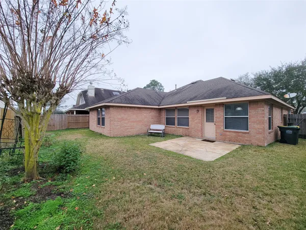 $2,250 | 6806 Haley Court, Pearland, TX 77584