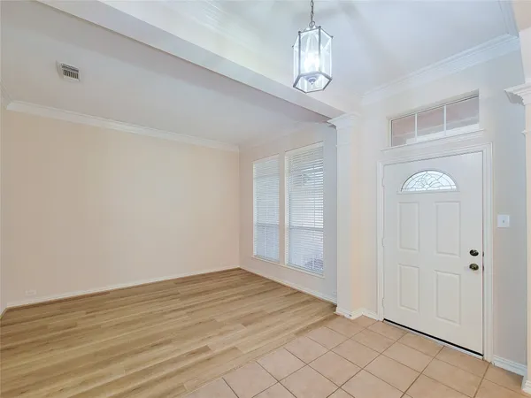 $2,250 | 6806 Haley Court, Pearland, TX 77584