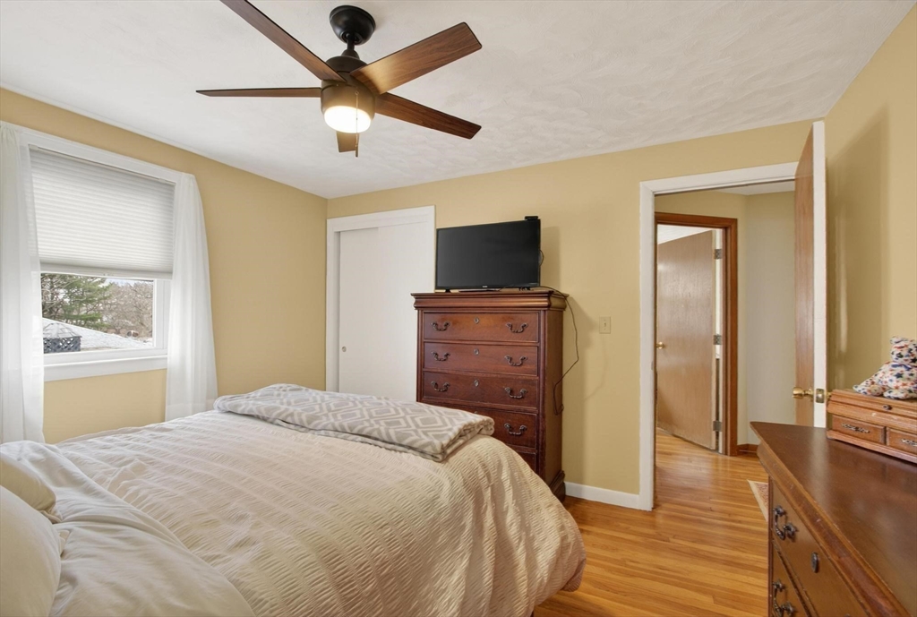 24 Oak Ridge Circle Lynn, MA 01904 - Photo 20 of 42