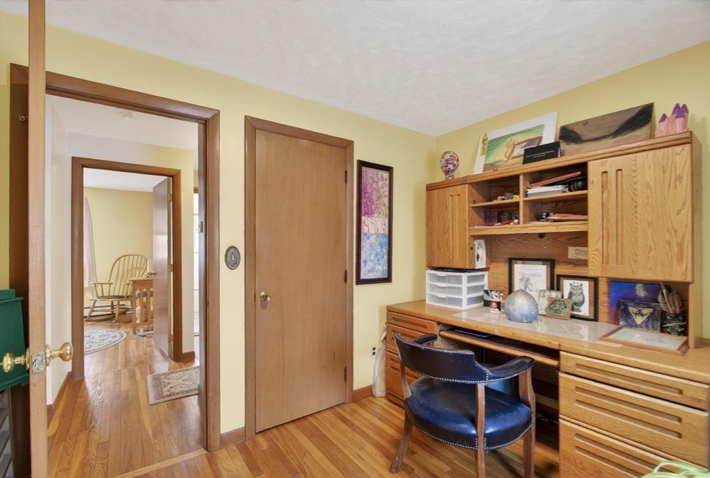 24 Oak Ridge Circle Lynn, MA 01904 - Photo 22 of 42