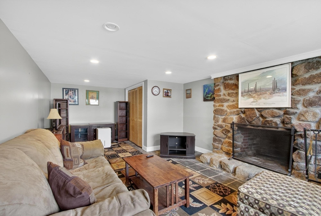 24 Oak Ridge Circle Lynn, MA 01904 - Photo 27 of 42