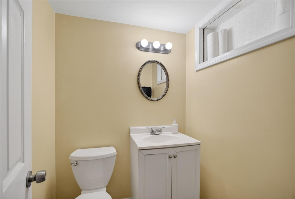 24 Oak Ridge Circle Lynn, MA 01904 - Photo 29 of 42