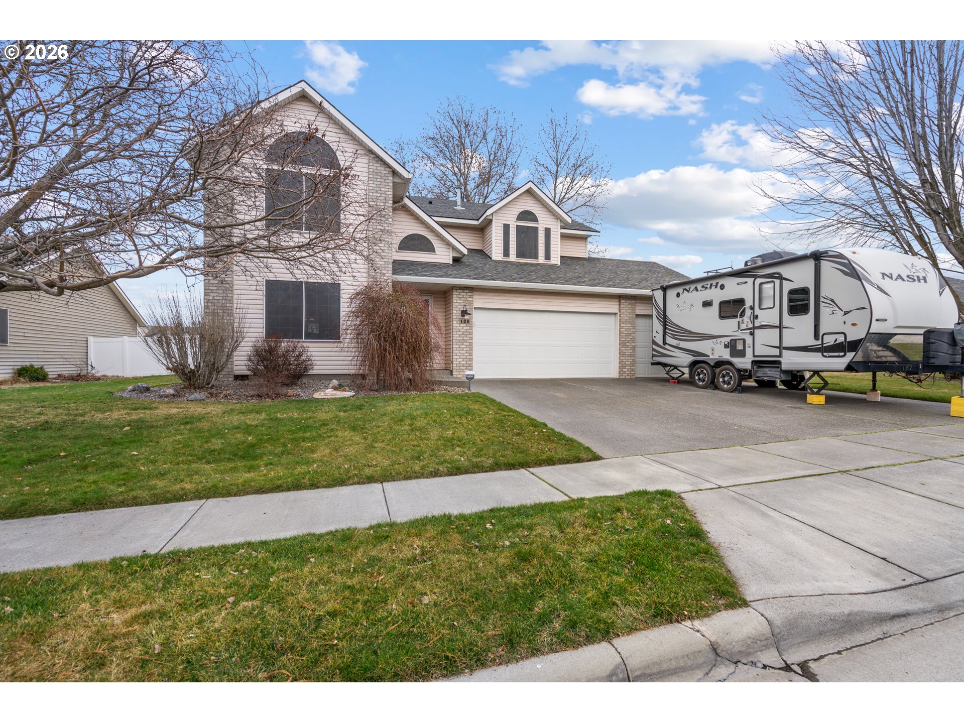 188 Northeast 11th Street Hermiston, OR 97838 - Photo 2 of 43