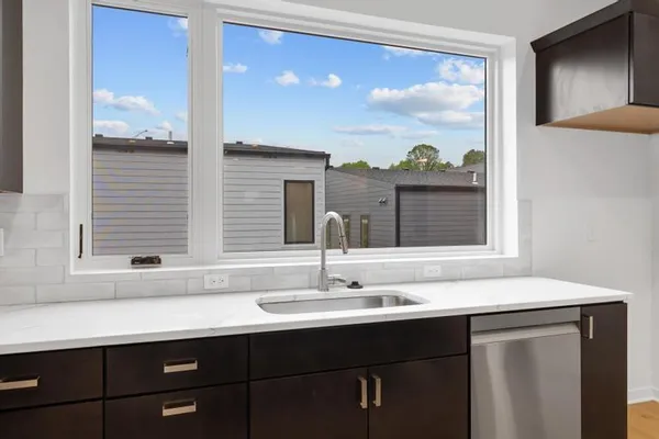 $589,268 | 1025 Pacific Street, Kansas City, MO 64106