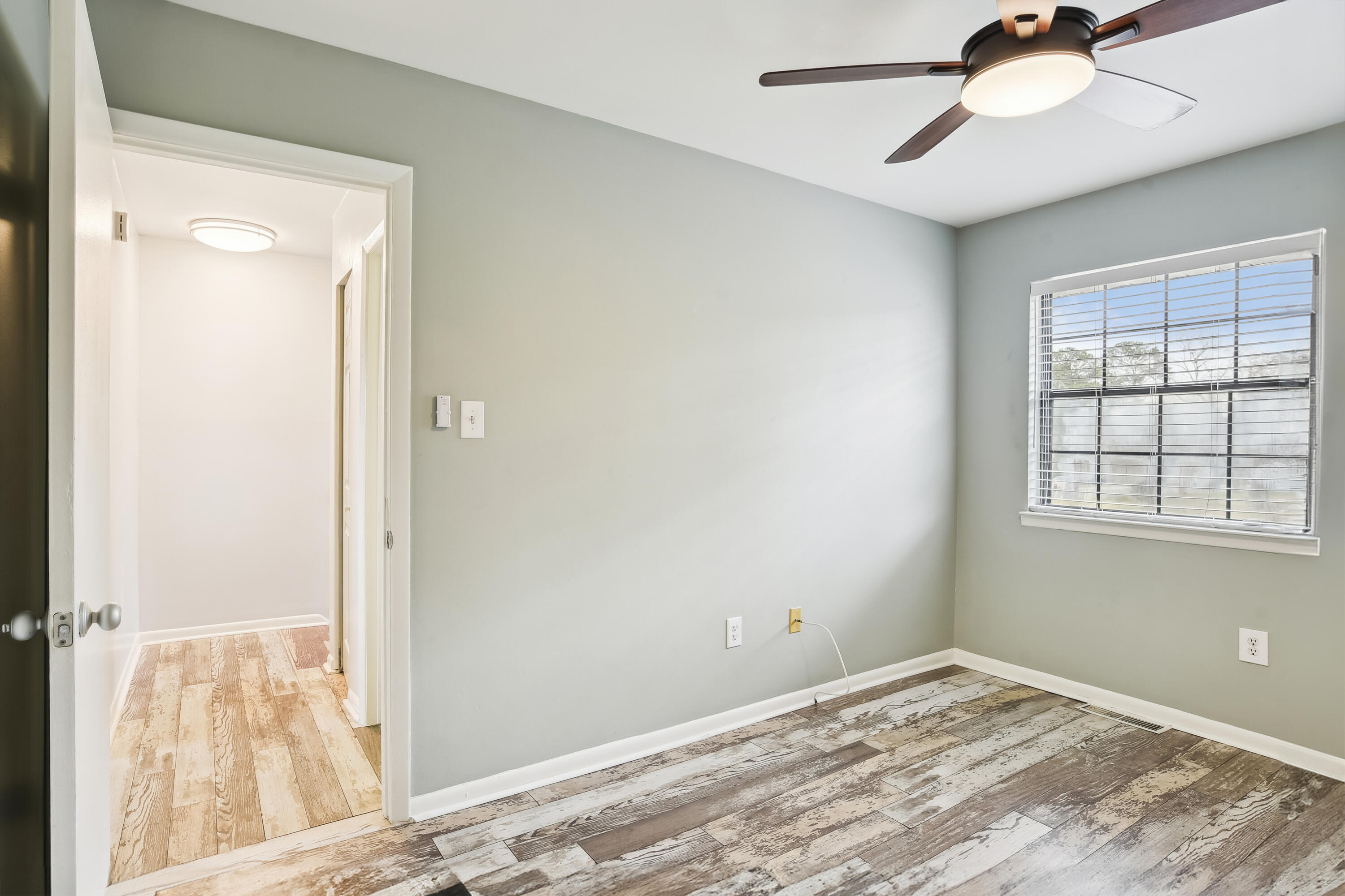 2362 Parsonage Road, Unit 9B Charleston, SC 29414 - Photo 21 of 28 upper_level-bedroom_2-dsc5193