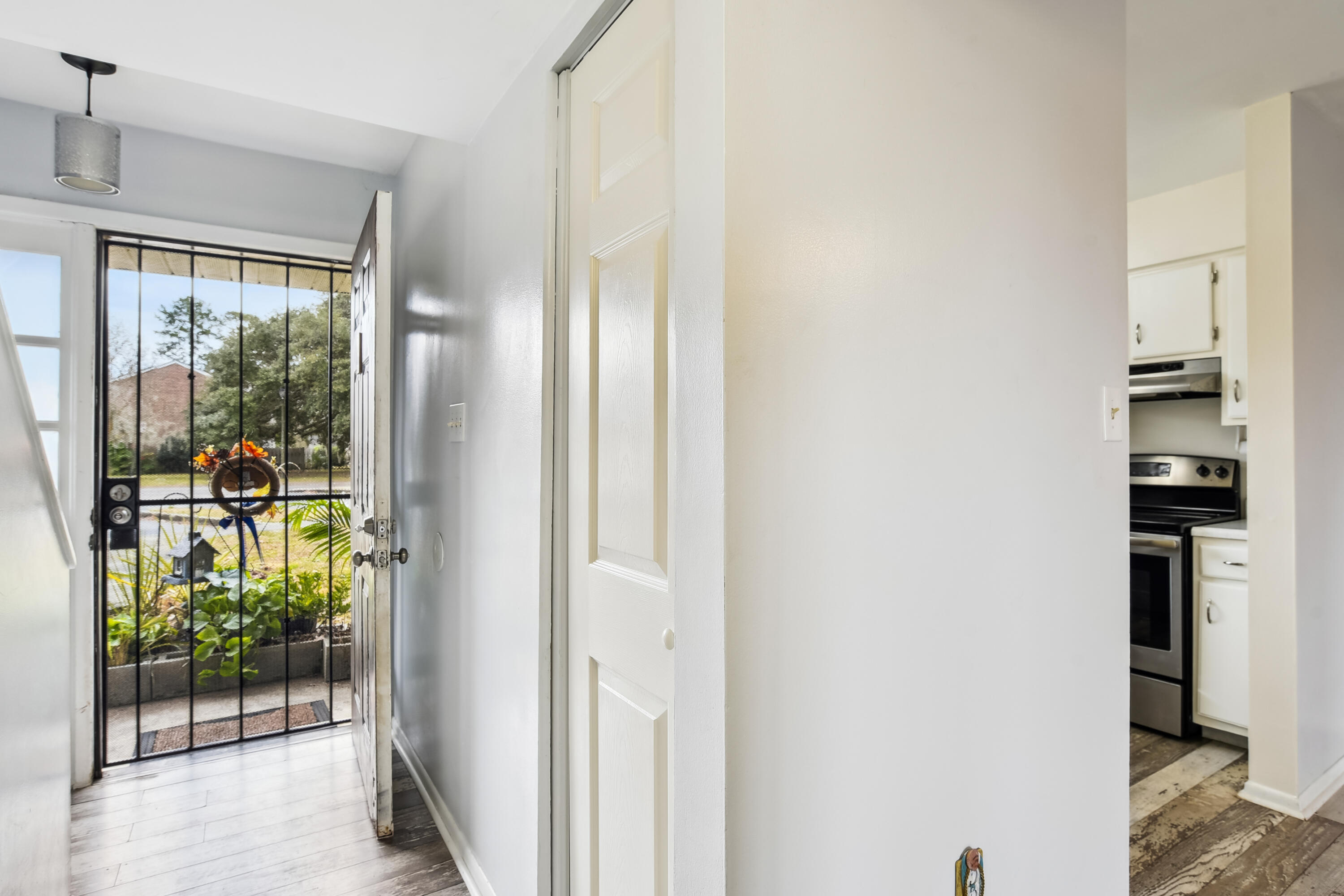 2362 Parsonage Road, Unit 9B Charleston, SC 29414 - Photo 3 of 28 main_level-entry-dsc5253