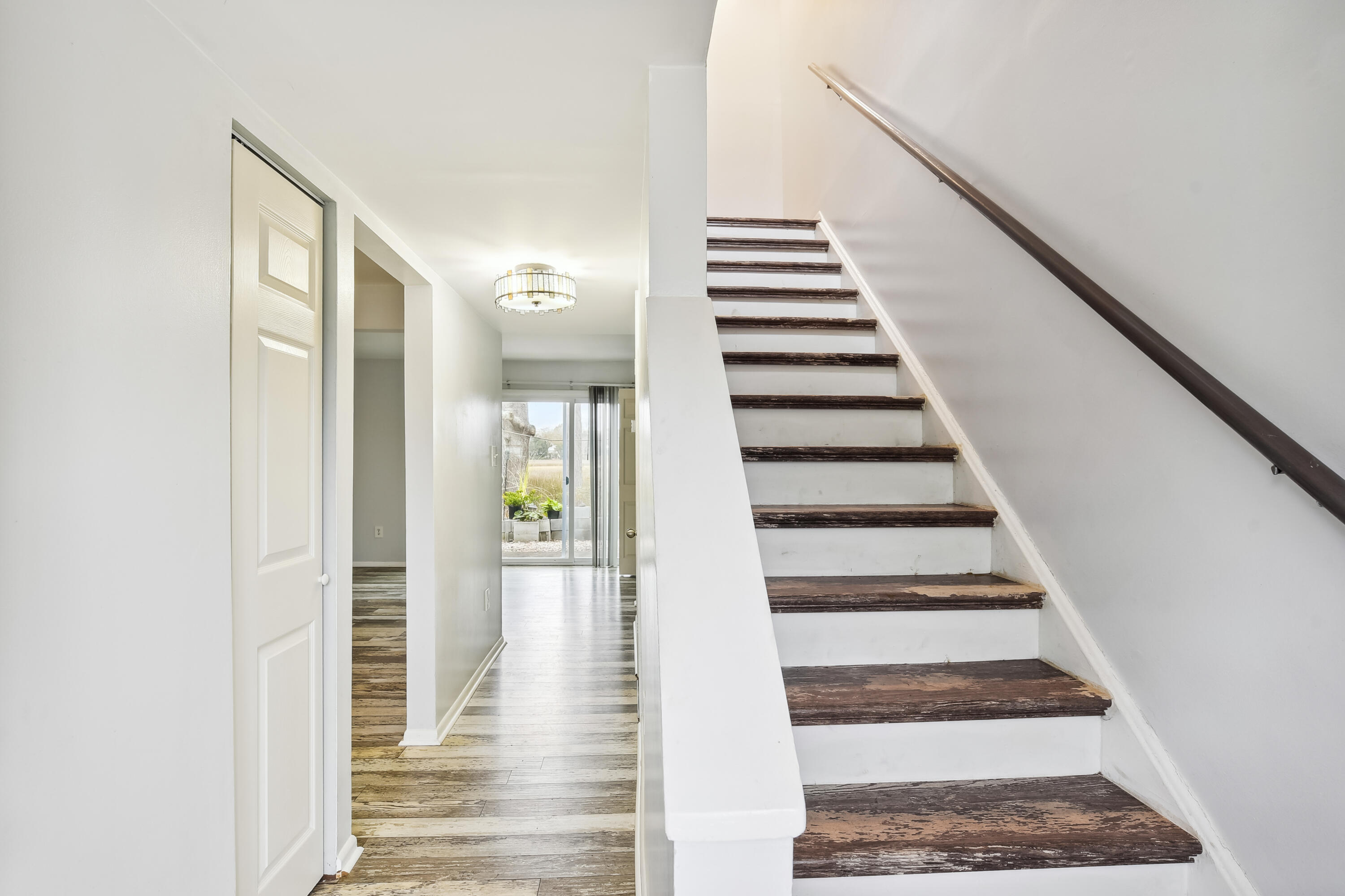 2362 Parsonage Road, Unit 9B Charleston, SC 29414 - Photo 4 of 28 main_level-foyer-dsc5058