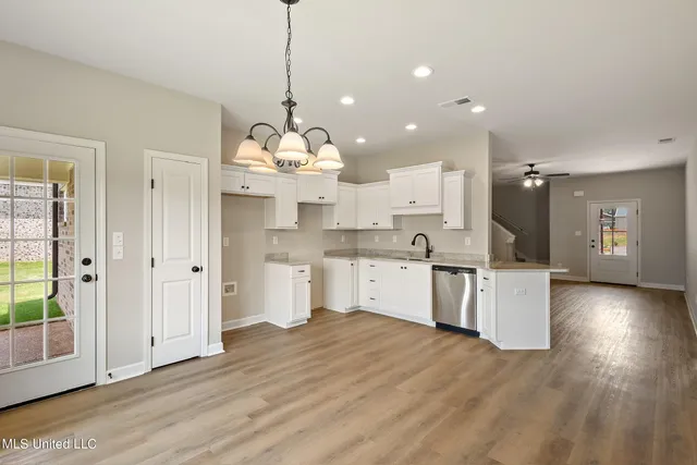 $324,900 | 6522 John Hamilton Way East, Olive Branch, MS 38654