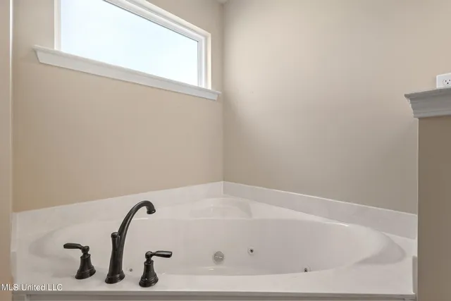 $324,900 | 6522 John Hamilton Way East, Olive Branch, MS 38654