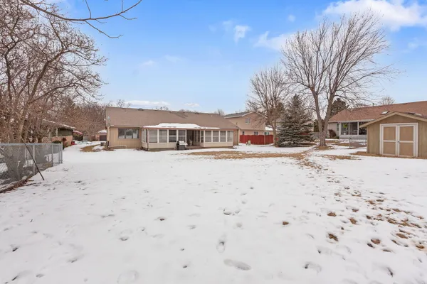 $1,950 | 1632 Poplar Lane, Woodstock, IL 60098