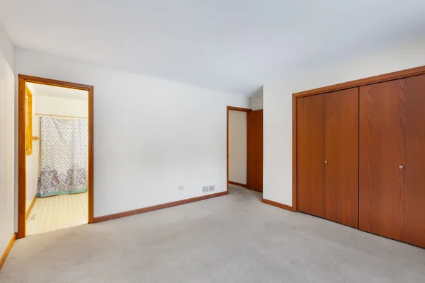 $1,950 | 1632 Poplar Lane, Woodstock, IL 60098