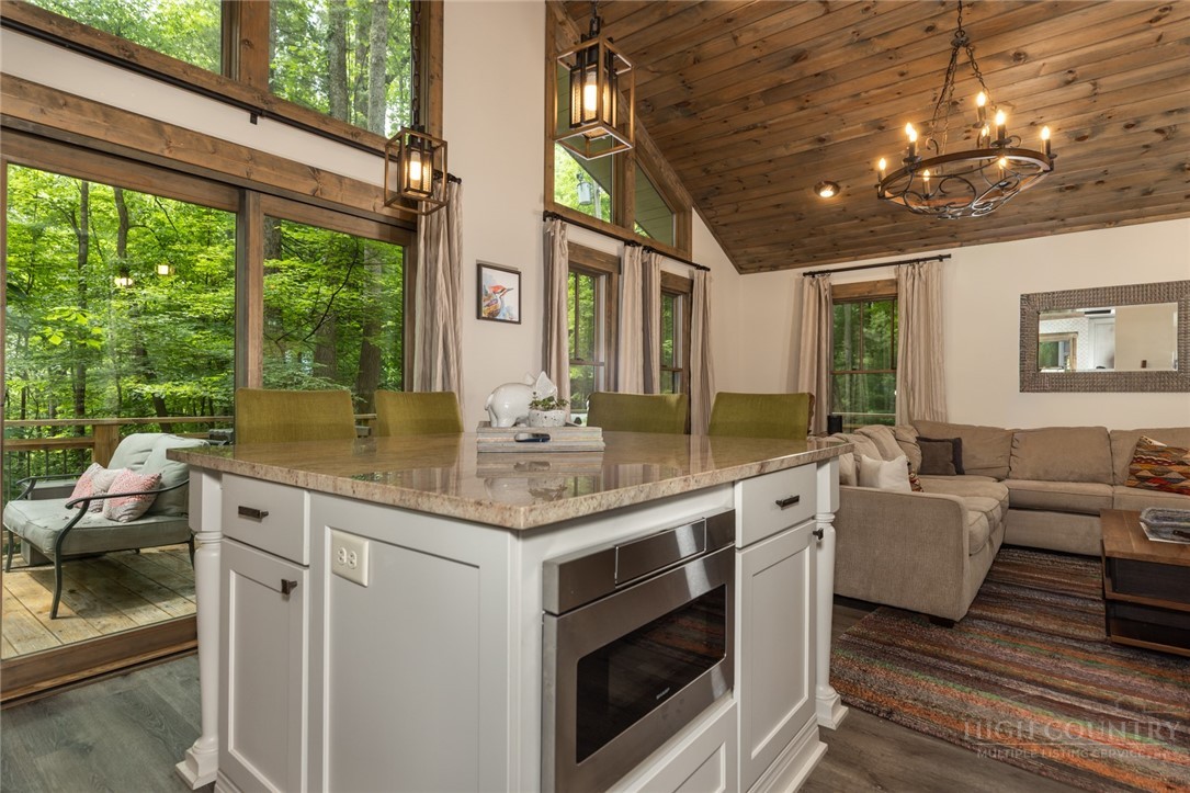 340 Horseshoe Ridge Road West Deep Gap, NC 28618 - Photo 9 of 38 Gallery Image 9
