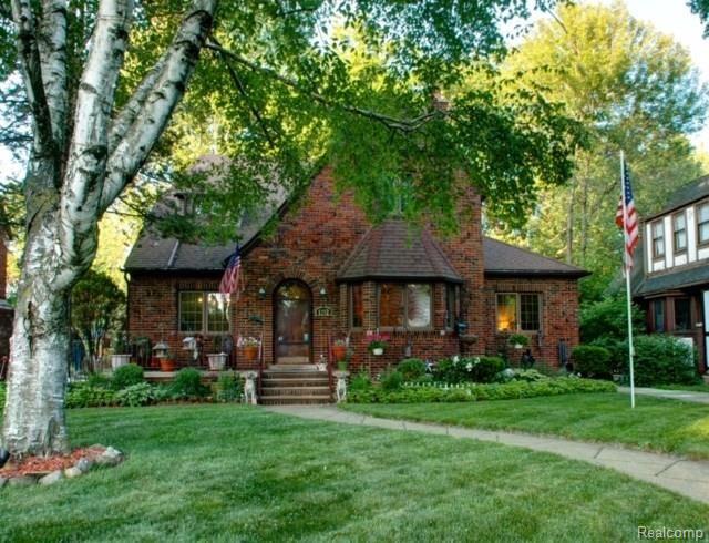 1252 Yorkshire Road Grosse Pointe, MI 48230 - Photo 22 of 23 !cid_A40DEEE5-4964-4F76-B1D4-94FF200CCCC9.jpg