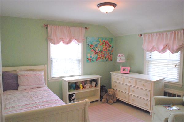 43 River Glen Road Wellesley, MA 02481 - Photo 15 of 20 a bedroom with a bed and a window