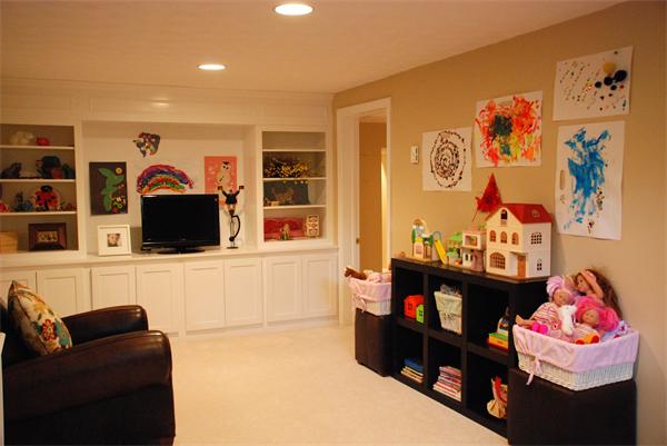 43 River Glen Road Wellesley, MA 02481 - Photo 18 of 20 a living room with furniture and a fireplace