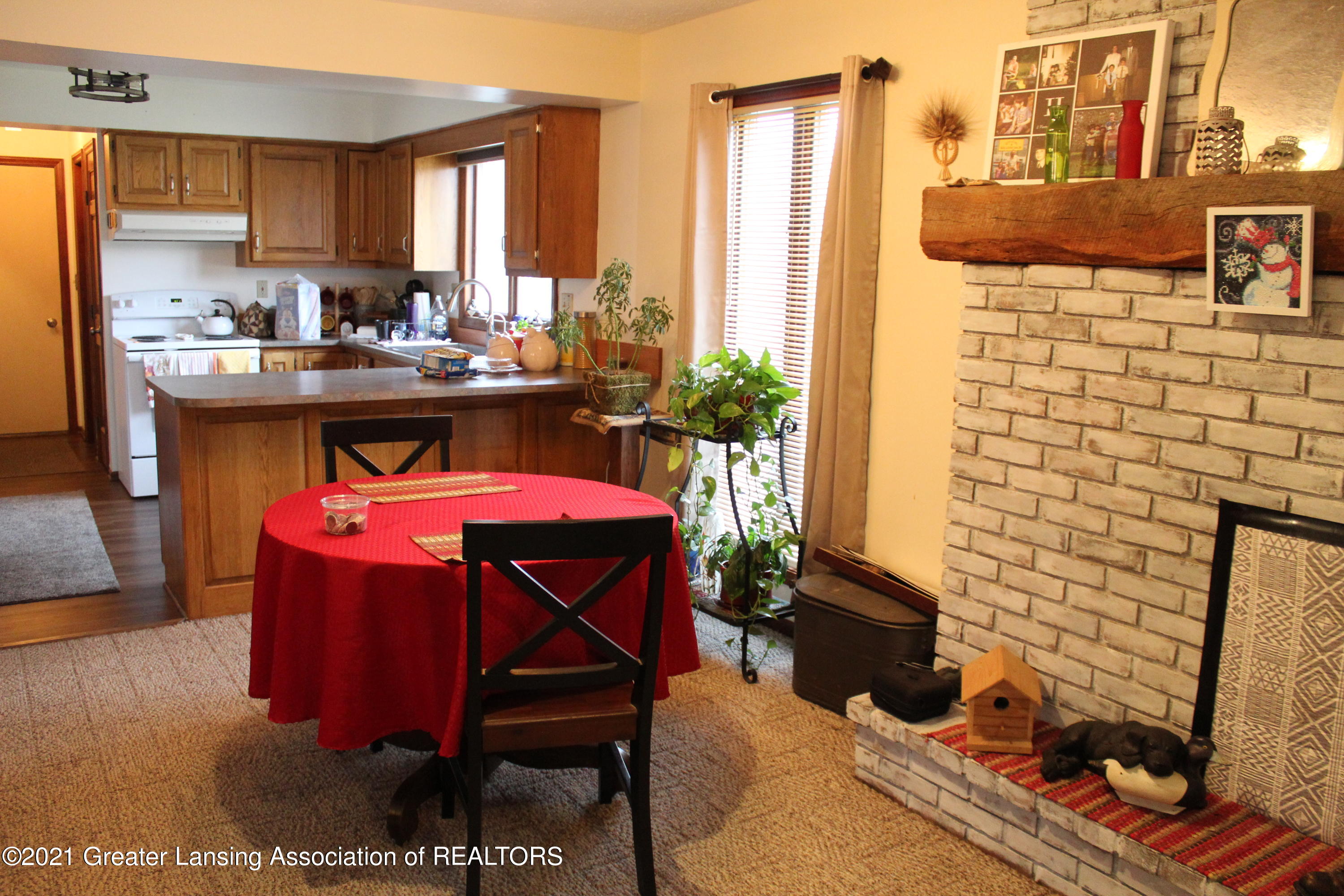 1086 North Wheaton Road Charlotte, MI 48813 - Photo 9 of 40 8
