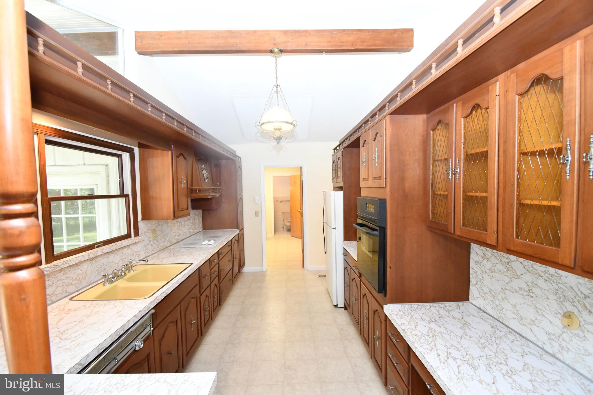 1209 Robin Road Millville, NJ 08332 - Photo 21 of 47 Kitchen