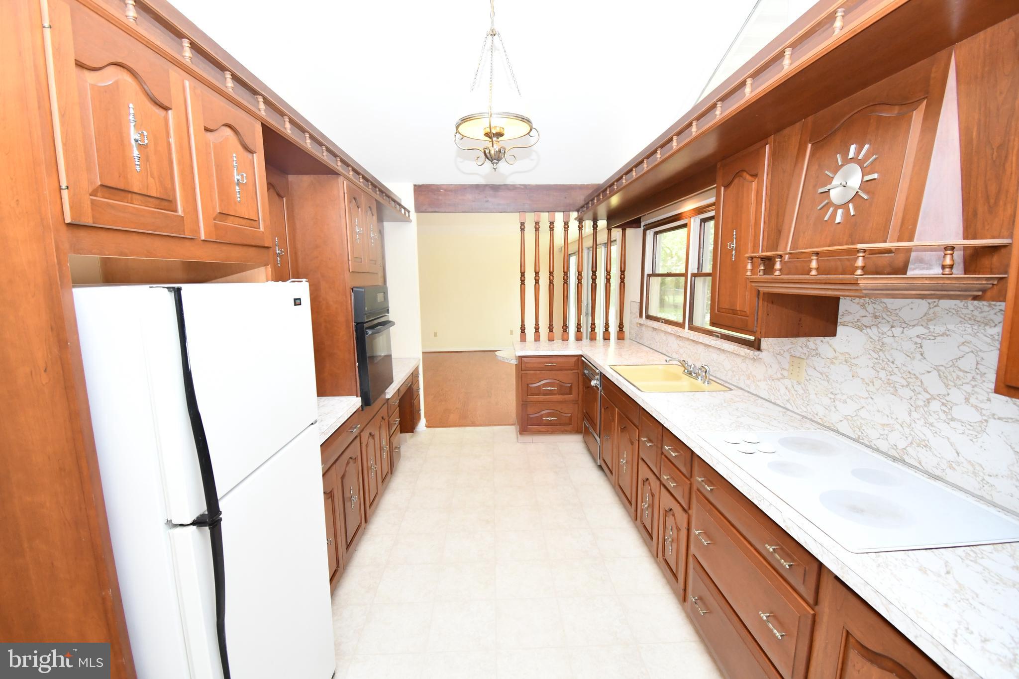 1209 Robin Road Millville, NJ 08332 - Photo 22 of 47 Kitchen