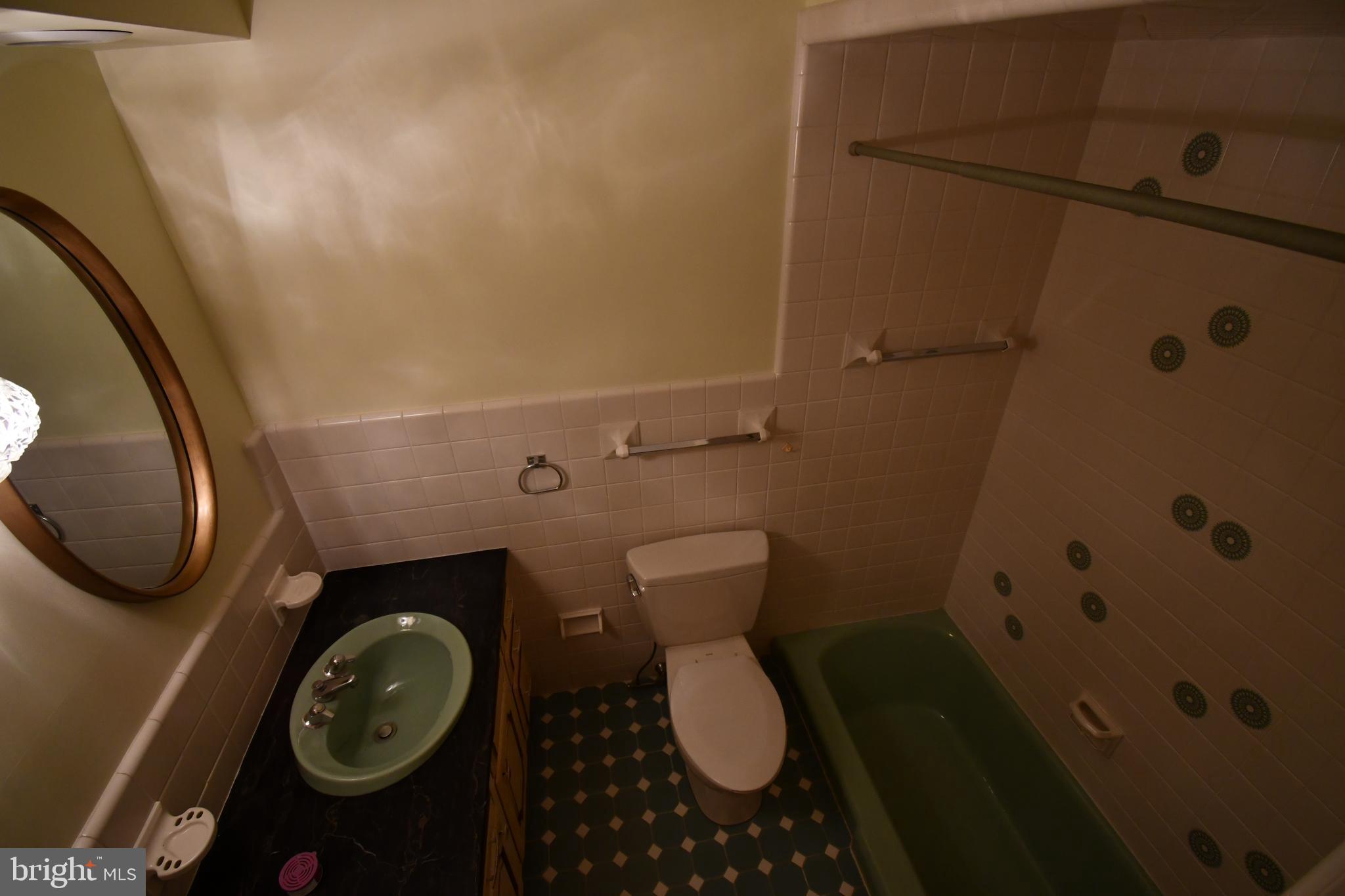 1209 Robin Road Millville, NJ 08332 - Photo 32 of 47 Third bath