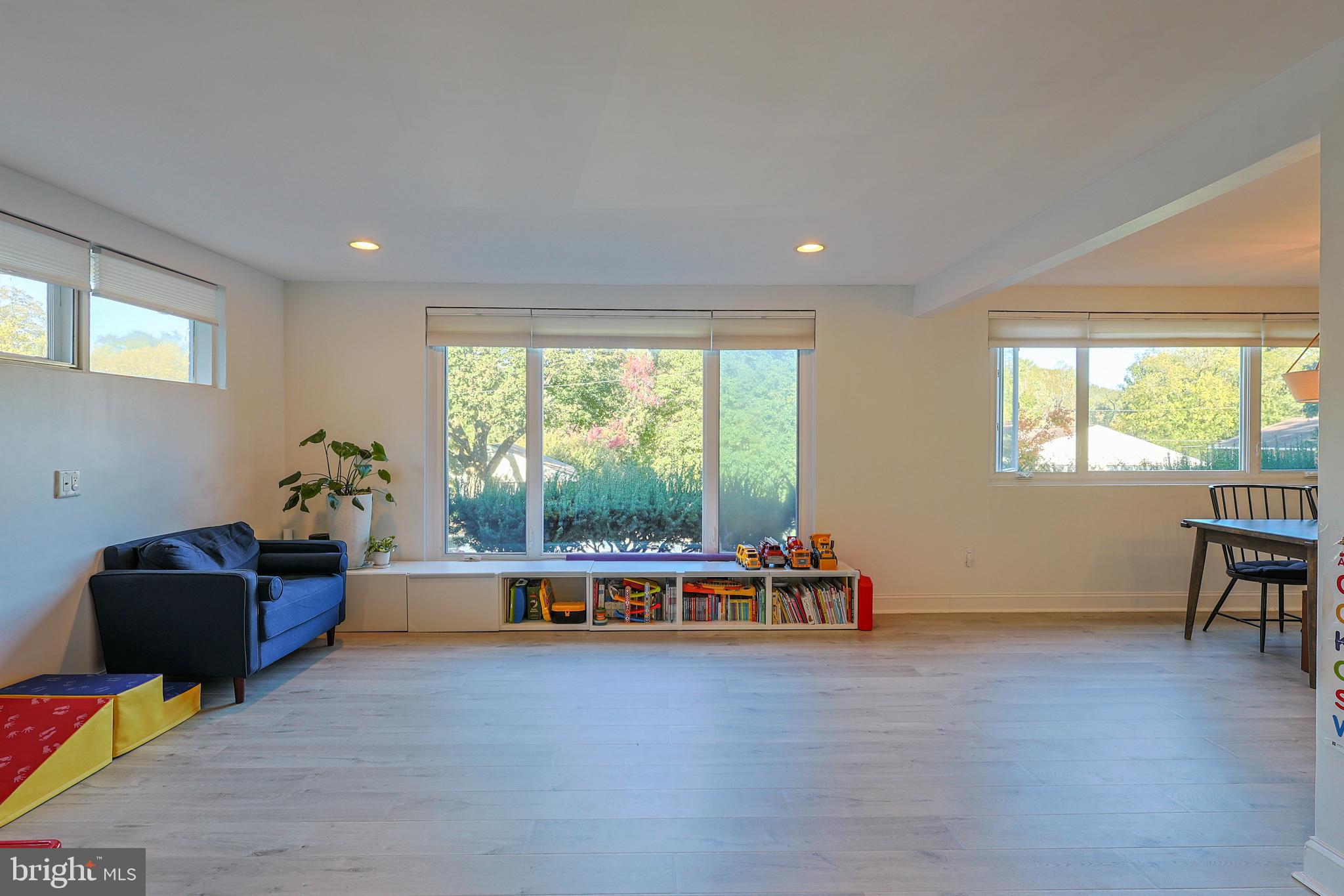 1738 Green Valley Road Havertown, PA 19083 - Photo 3 of 26