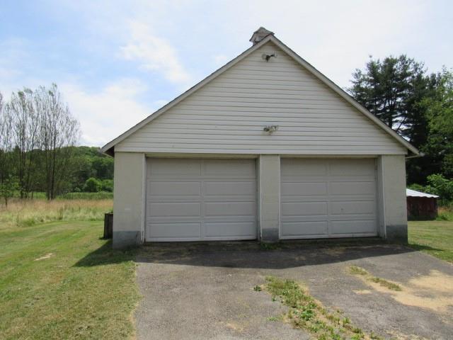 270 Wilpen Road Ligonier, PA 15658 - Photo 17 of 20 a front view of a house