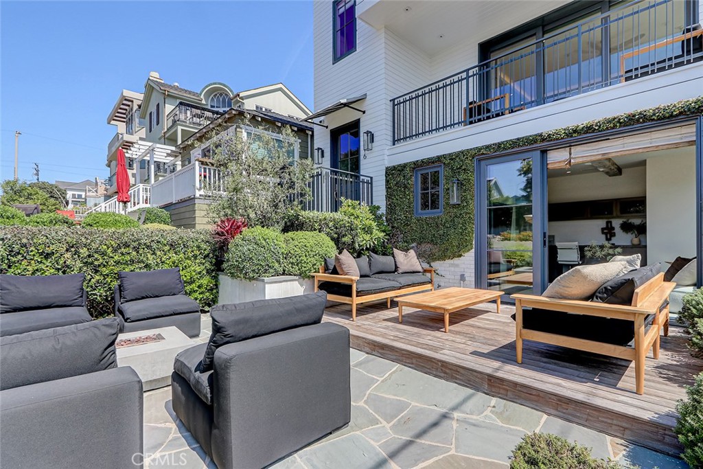 216 4th Street Manhattan Beach, CA 90266 - Photo 34 of 43