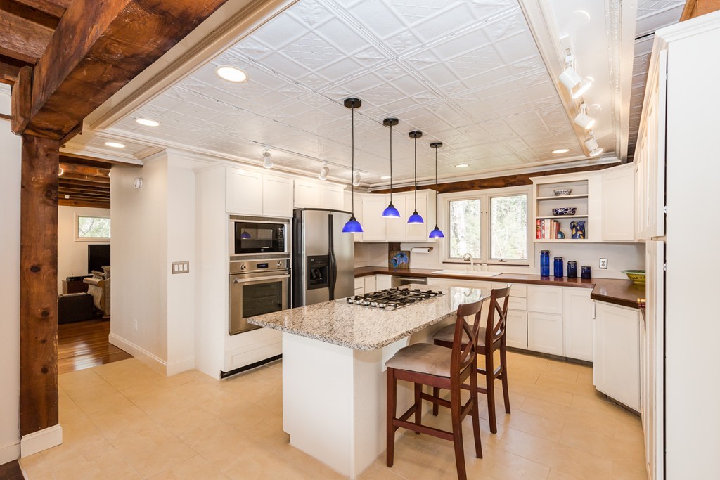 116 Pleasant Valley Road Amesbury, MA 01913 - Photo 6 of 30