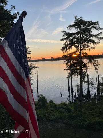 $290,000 | 4011 Lake Mary Road, Woodville, MS 39669