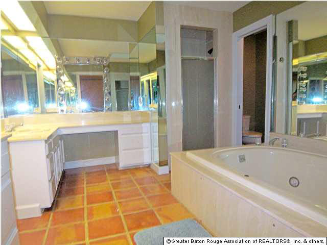 1451 Applewood Road Baton Rouge, LA 70808 - Photo 14 of 25 Gallery Image 14
