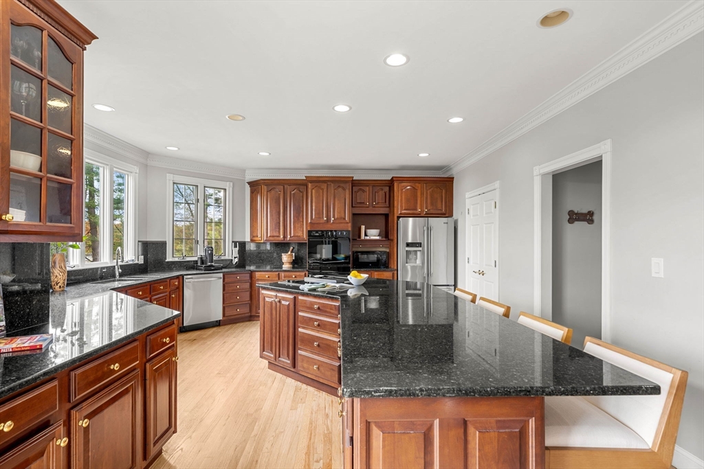 8 Hitchcock Farm Road Andover, MA 01810 - Photo 12 of 31