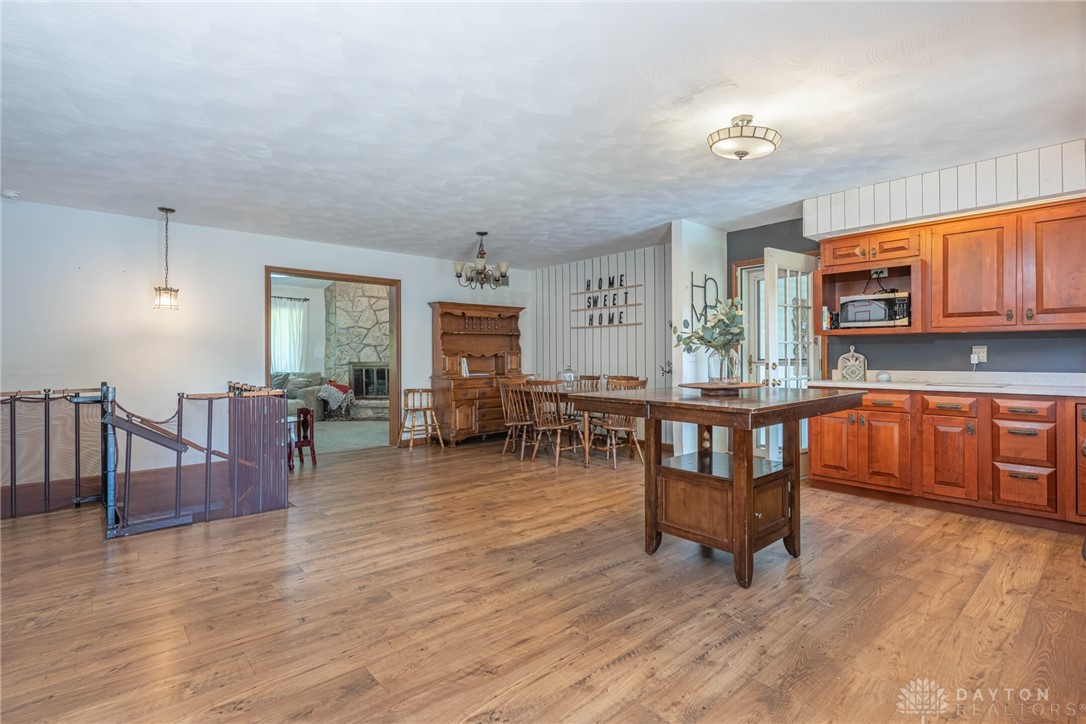 9889 Staley Road Franklin, OH 45005 - Photo 3 of 49