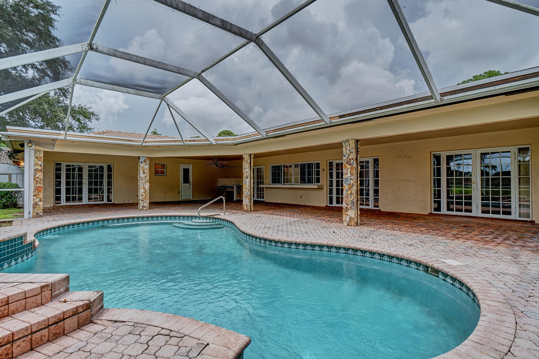 6836 Giralda Circle Boca Raton, FL 33433 - Photo 36 of 40 Lg Pool / Patio